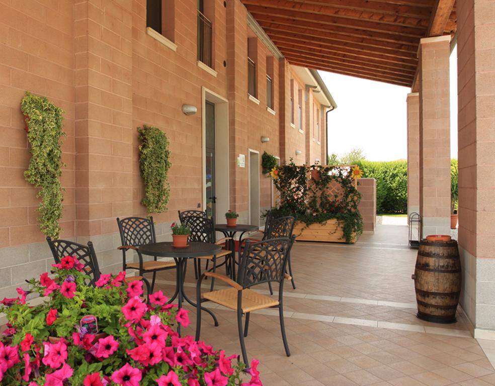 Agriturismo B&B Il Girasole 오리아고디미라 외부 사진